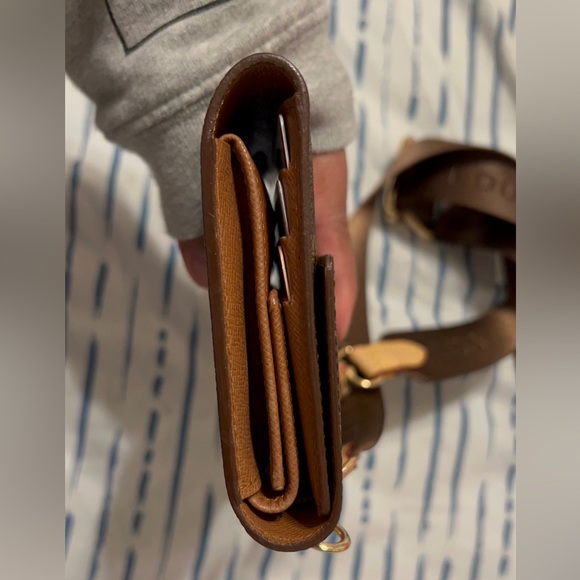 Authentic Louis Vuitton Sarah Wallet - Picture 4 of 16